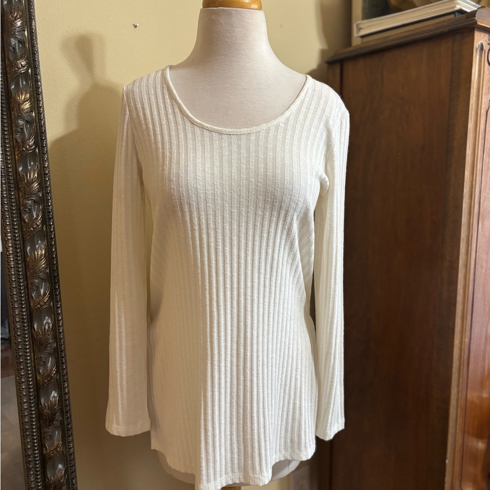 Kensie Ribbed Knit Top - Picture 2 of 4